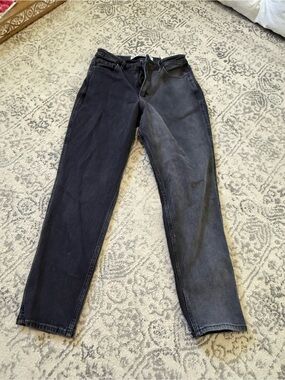 Hollister woman’s Two-Tone Black Straight Jeans
